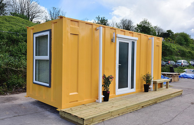 集裝箱也能當(dāng)住宅？英國(guó)企業(yè)家創(chuàng)新改造，為流浪漢提供溫暖家園